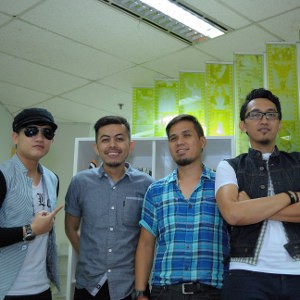 Punya Vokalis Baru, Kereta Drive Kembali ke Rel yang Benar