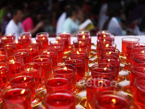 Peringatan Waisak di Wihara Ekayana Arama