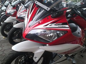 Apa Jadinya Jika Yamaha R15 Diajak Touring?