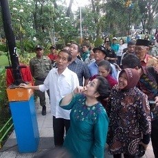 Ditawari Menteri di Kabinet Jokowi, Risma: Hahaha... Aku Sek Pengen Nang Suroboyo