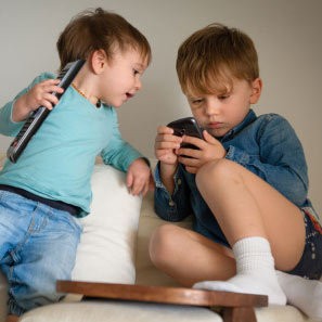 Tips Agar Anak Memakai Smartphone dengan Smart