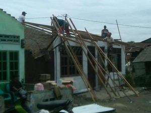 Angin Kencang Rusak 22 Rumah di Medan