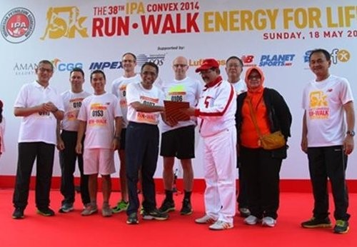 Jakarta Dapat Hibah 13 Truk Sampah Rp 3,9 Miliar dari Perusahaan Minyak