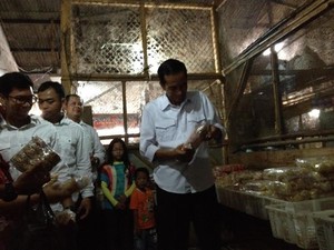 Bertemu Sahabat Jokowi di Subang, Jokowi Disambut Singa Barong