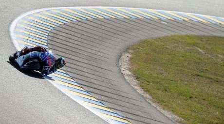 Lorenzo Bertekad Rebut Podium