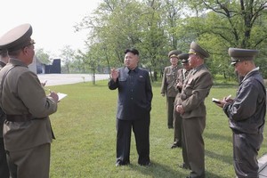 Apartemen Padat Penduduk di Korut Roboh, Kim Jong Un Bersedih
