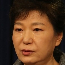 Berlinang Air Mata, Presiden Korsel Kembali Minta Maaf Atas Tragedi Sewol