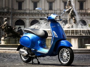 Piaggio: Vespa Sprint Kelasnya di Atas Primavera