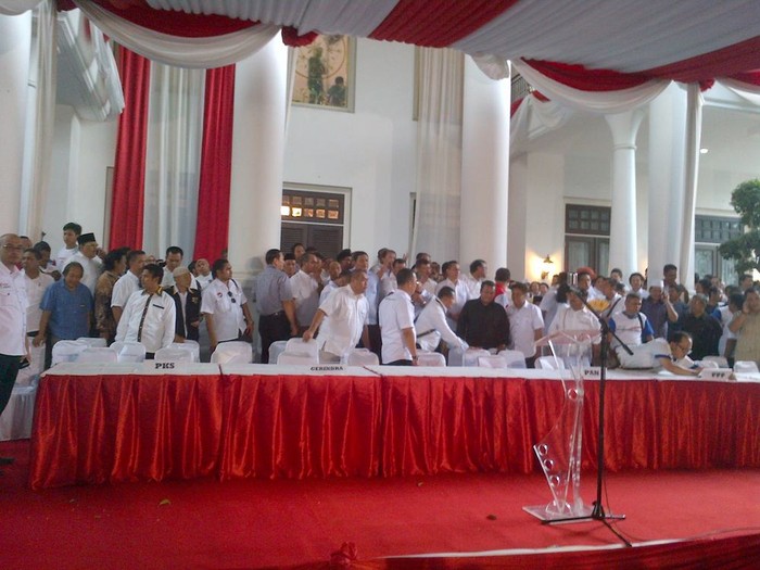 Gaya Jadoel di Rumah Polonia Tempat Deklarasi Prabowo-Hatta