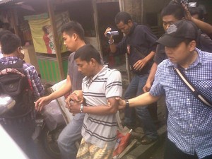 Gerebek Sarang Narkoba di Kampung Kubur, Polisi Tembak 1 Tersangka