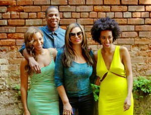 Foto Pertama Jay Z dan Solange Pasca Insiden Pemukulan di Lift