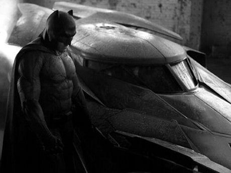 Mobil Si Kelelawar, dari Masa ke Masa