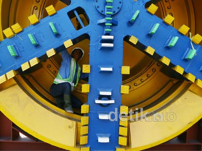 Inilah Mesin Bor Sudetan Ciliwung - KBT