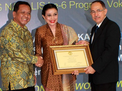 UI Gelar Wonder Women Award 2014