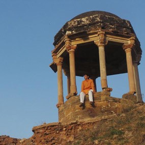 Haji Backpacker Syuting di Dataran Tinggi Cantik Ajmer Shareef
