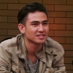 Dikejar Fans Cewek, Matthew Thomas Nikmati Popularitas
