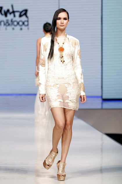 Ali Charisma The Butterfly and Crow. Jakarta Fashion & Food Festival 2014 at Grand Ballroom Harris Hotel. Kelapa Gading. 19 Mei 2013. Jakarta. [Foto: Mohammad Abduh/Wolipop]