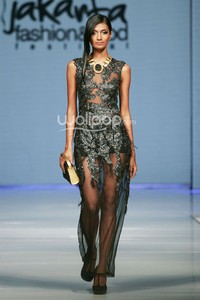 Ali Charisma The Butterfly and Crow. Jakarta Fashion & Food Festival 2014 at Grand Ballroom Harris Hotel. Kelapa Gading. 19 Mei 2013. Jakarta. [Foto: Mohammad Abduh/Wolipop]