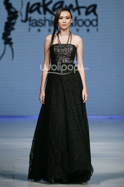 Ali Charisma The Butterfly and Crow. Jakarta Fashion & Food Festival 2014 at Grand Ballroom Harris Hotel. Kelapa Gading. 19 Mei 2013. Jakarta. [Foto: Mohammad Abduh/Wolipop]