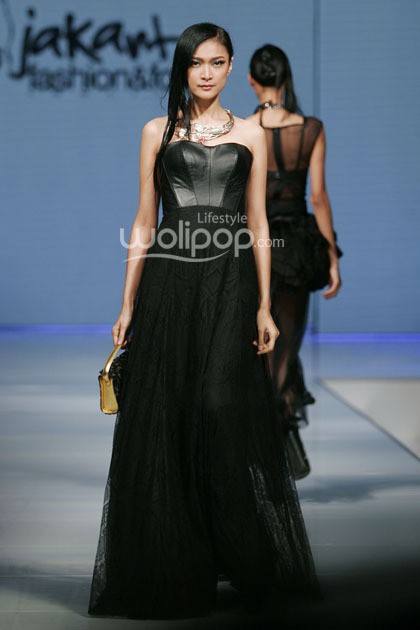 Ali Charisma The Butterfly and Crow. Jakarta Fashion & Food Festival 2014 at Grand Ballroom Harris Hotel. Kelapa Gading. 19 Mei 2013. Jakarta. [Foto: Mohammad Abduh/Wolipop]