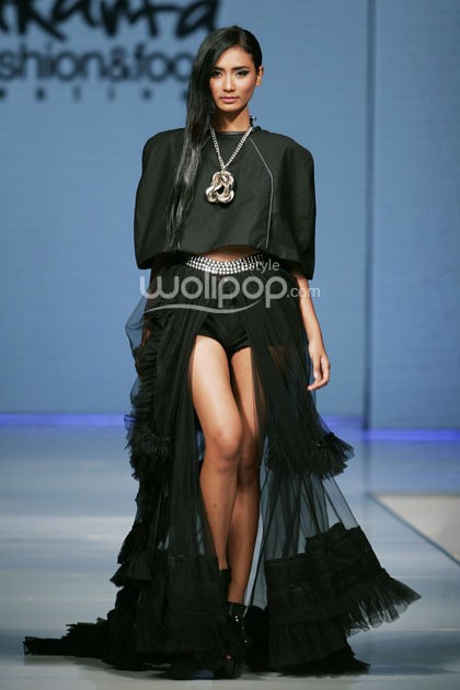 Ali Charisma The Butterfly and Crow. Jakarta Fashion & Food Festival 2014 at Grand Ballroom Harris Hotel. Kelapa Gading. 19 Mei 2013. Jakarta. [Foto: Mohammad Abduh/Wolipop]