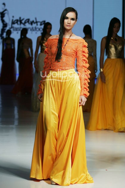 Ali Charisma The Butterfly and Crow. Jakarta Fashion & Food Festival 2014 at Grand Ballroom Harris Hotel. Kelapa Gading. 19 Mei 2013. Jakarta. [Foto: Mohammad Abduh/Wolipop]