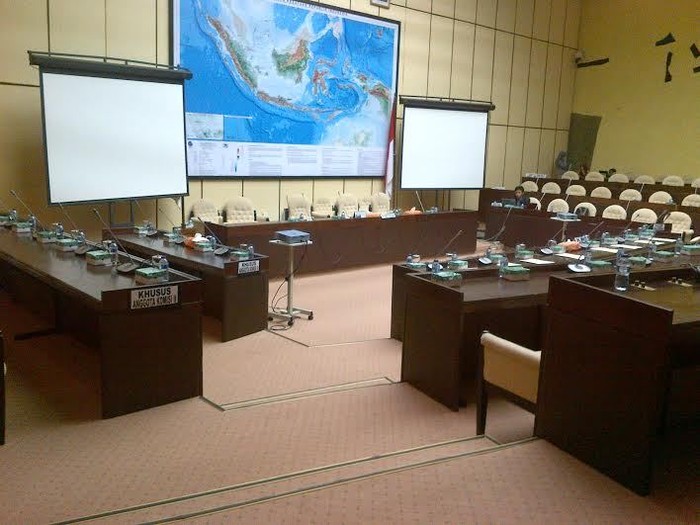 Hanya Ada 6 Anggota DPR, Rapat Komisi II dengan KPU Molor