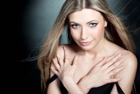 Pijatan dan Remasan Bikin Payudara Besar? Simak Mitos dan Faktanya di Sini