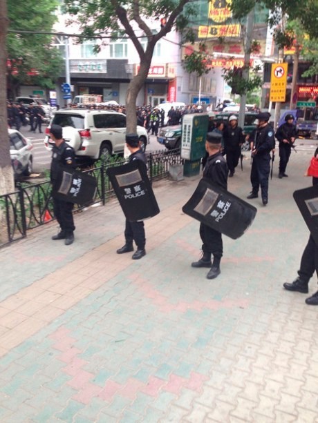Ledakan Guncang Pasar Pagi di Xinjiang, Beberapa Orang Tewas dan Terluka