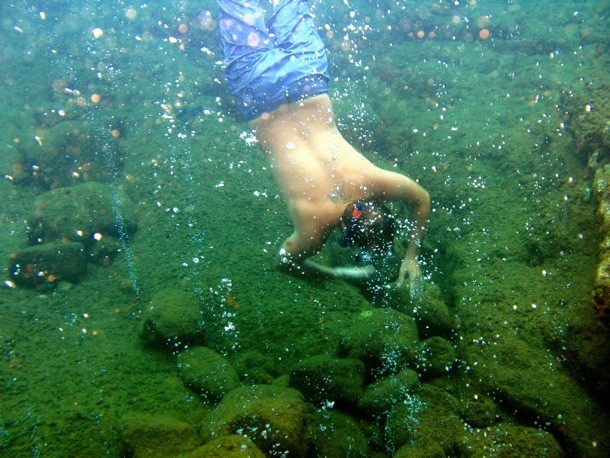 Unik, 2 Tempat Snorkeling Penuh Gelembung Hangat