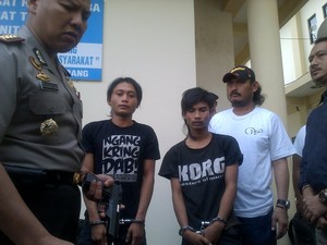 2 Penjambret ini Beraksi dengan Airsoft Gun Sewaan