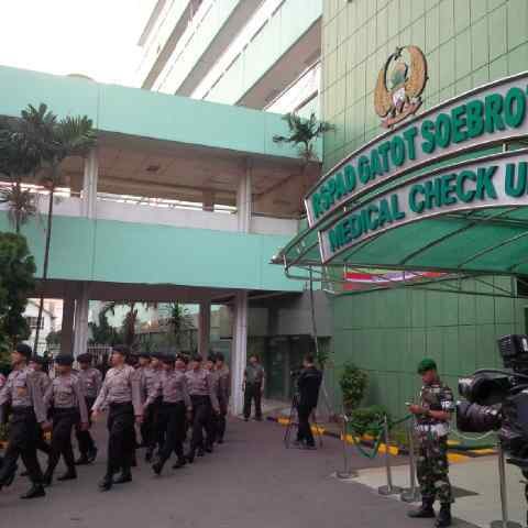 Polisi Gelar Apel Siaga Jelang Tes Kesehatan Jokowi-JK di RSPAD