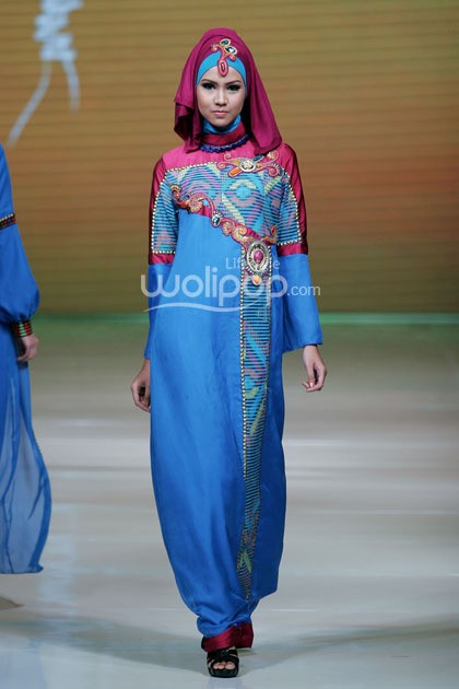 Lia Afif Fearless Beauty Moslem Wear My Faith and I by APPMI. Jakarta Fashion & Food Festival 2014 at Grand Ballroom Harris Hotel. Kelapa Gading. Jakarta. [Foto: Mohammad Abduh/Wolipop]