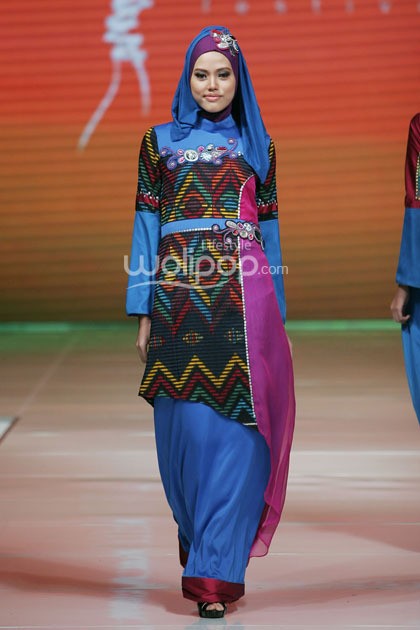 Lia Afif Fearless Beauty Moslem Wear My Faith and I by APPMI. Jakarta Fashion & Food Festival 2014 at Grand Ballroom Harris Hotel. Kelapa Gading. Jakarta. [Foto: Mohammad Abduh/Wolipop]