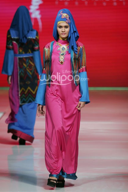Lia Afif Fearless Beauty Moslem Wear My Faith and I by APPMI. Jakarta Fashion & Food Festival 2014 at Grand Ballroom Harris Hotel. Kelapa Gading. Jakarta. [Foto: Mohammad Abduh/Wolipop]