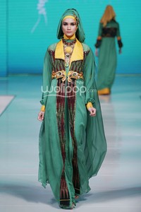 Lia Afif Fearless Beauty Moslem Wear My Faith and I by APPMI. Jakarta Fashion & Food Festival 2014 at Grand Ballroom Harris Hotel. Kelapa Gading. Jakarta. [Foto: Mohammad Abduh/Wolipop]