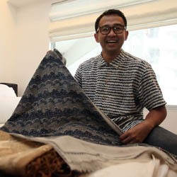 Koleksi Kain Batik, Iwet Ramadhan Pernah Beli Seharga Jam Rolex