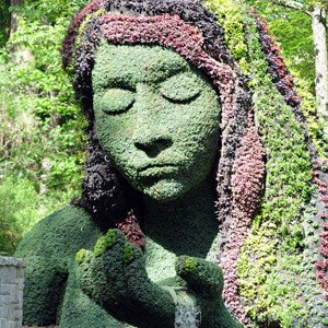 28 Patung Raksasa dari Tumbuhan Hidup