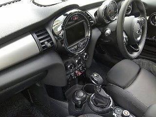 Intip Kehebatan MINI Cooper Intip Kehebatan MINI Cooper