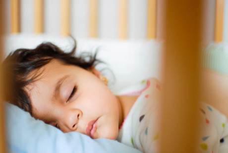 Anak Kurang Tidur Berakibat Buruk, Begini Cara Mengatasinya