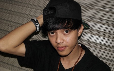 Bisma SM*SH, Menapaki Karier dari Penari Latar