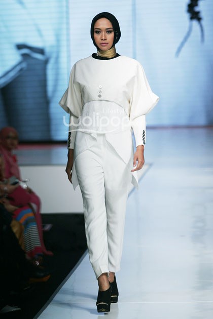 Kursien Karzai Story of Kayan Moslem Wear My Faith and I by APPMI. Jakarta Fashion & Food Festival 2014 at Grand Ballroom Harris Hotel. Kelapa Gading. Jakarta. [Foto: Mohammad Abduh/Wolipop]