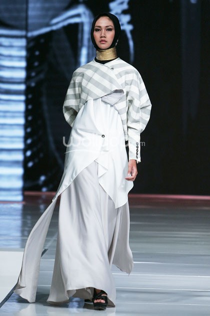 Kursien Karzai Story of Kayan Moslem Wear My Faith and I by APPMI. Jakarta Fashion & Food Festival 2014 at Grand Ballroom Harris Hotel. Kelapa Gading. Jakarta. [Foto: Mohammad Abduh/Wolipop]