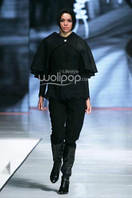 Kursien Karzai Story of Kayan Moslem Wear My Faith and I by APPMI. Jakarta Fashion & Food Festival 2014 at Grand Ballroom Harris Hotel. Kelapa Gading. Jakarta. [Foto: Mohammad Abduh/Wolipop]