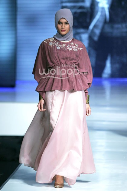 Ria Miranda Gadih Moslem Wear My Faith and I by APPMI. Jakarta Fashion & Food Festival 2014 at Grand Ballroom Harris Hotel. Kelapa Gading. Jakarta. [Foto: Mohammad Abduh/Wolipop]