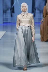 Ria Miranda Gadih Moslem Wear My Faith and I by APPMI. Jakarta Fashion & Food Festival 2014 at Grand Ballroom Harris Hotel. Kelapa Gading. Jakarta. [Foto: Mohammad Abduh/Wolipop]