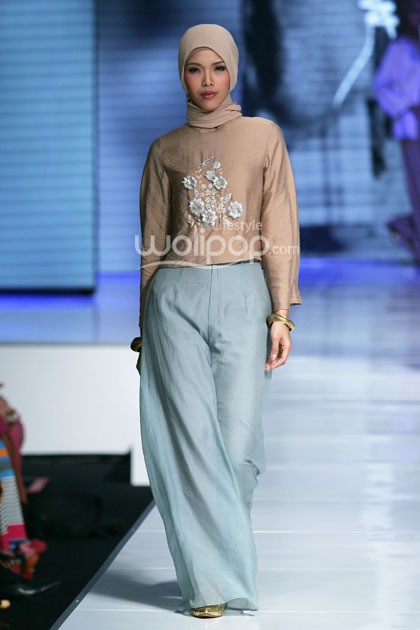 Ria Miranda Gadih Moslem Wear My Faith and I by APPMI. Jakarta Fashion & Food Festival 2014 at Grand Ballroom Harris Hotel. Kelapa Gading. Jakarta. [Foto: Mohammad Abduh/Wolipop]