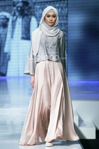 Ria Miranda Gadih Moslem Wear My Faith and I by APPMI. Jakarta Fashion & Food Festival 2014 at Grand Ballroom Harris Hotel. Kelapa Gading. Jakarta. [Foto: Mohammad Abduh/Wolipop]