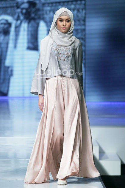Ria Miranda Gadih Moslem Wear My Faith and I by APPMI. Jakarta Fashion & Food Festival 2014 at Grand Ballroom Harris Hotel. Kelapa Gading. Jakarta. [Foto: Mohammad Abduh/Wolipop]