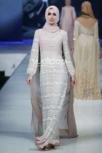 Ria Miranda Gadih Moslem Wear My Faith and I by APPMI. Jakarta Fashion & Food Festival 2014 at Grand Ballroom Harris Hotel. Kelapa Gading. Jakarta. [Foto: Mohammad Abduh/Wolipop]